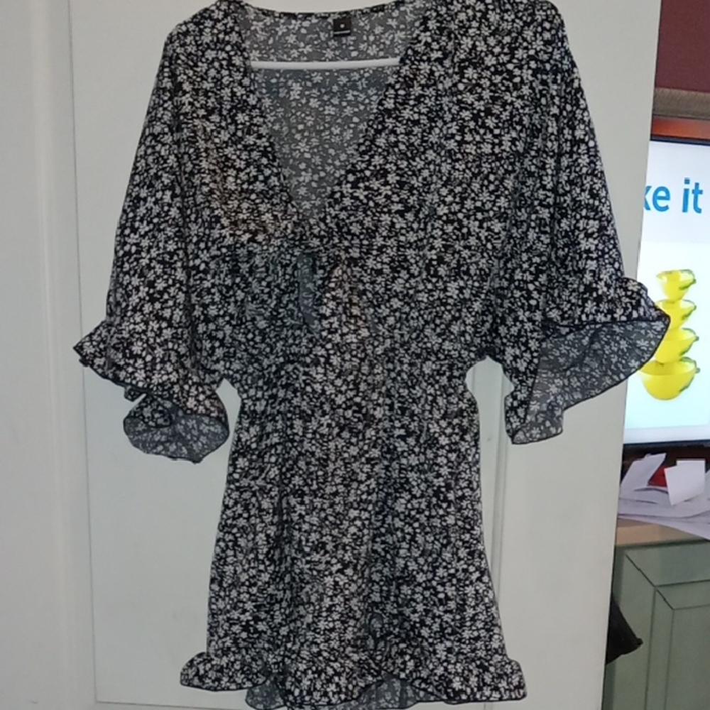 SHEIN Black and White Floral Mini Dress